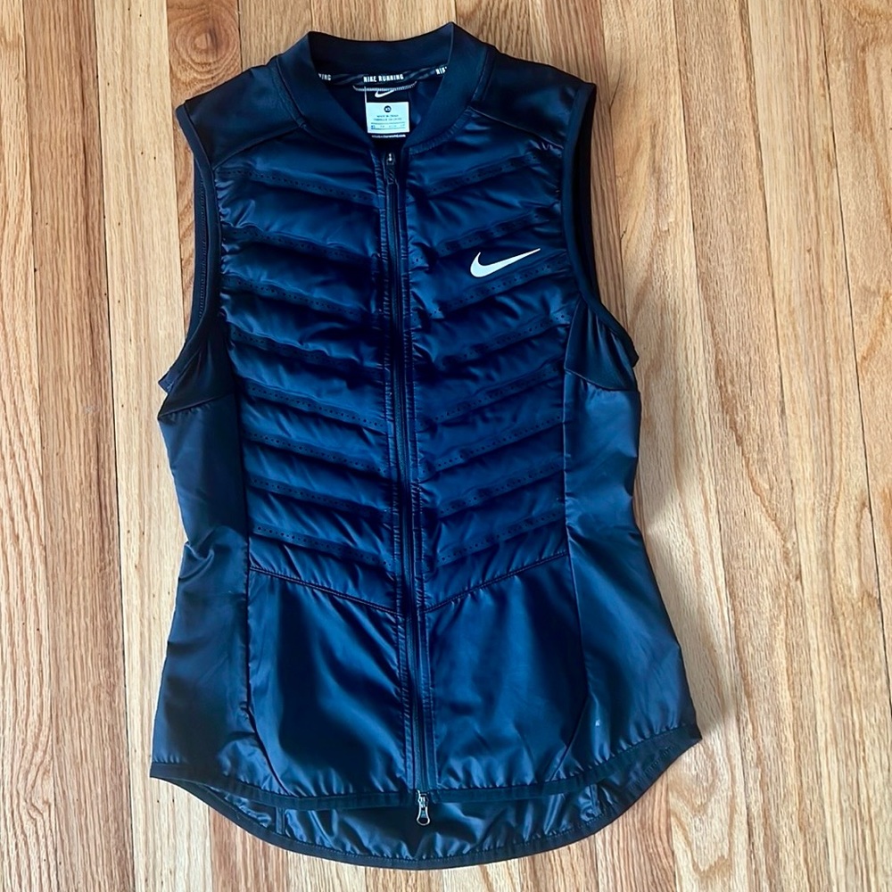 Nike running aeroloft 800 balck  vest women’s size Xs